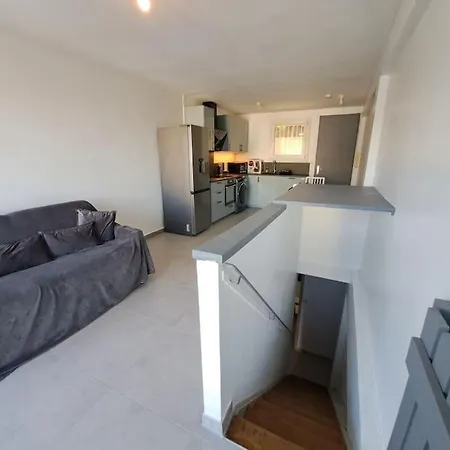 T4 65 M2, 3 A Giens Proche Village Hyères