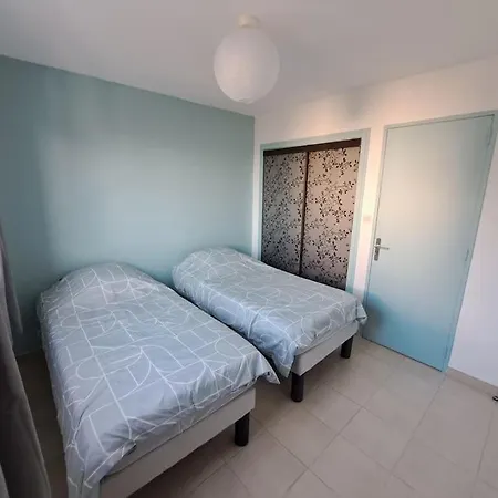 T4 65 M2, 3 A Giens Proche Village Lägenhet Hyères